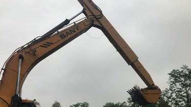三一205挖掘机14米伸缩臂施工