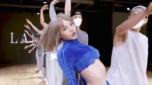 LISA《LALISA》舞蹈练习室视频公开，slay全场的辣梨！