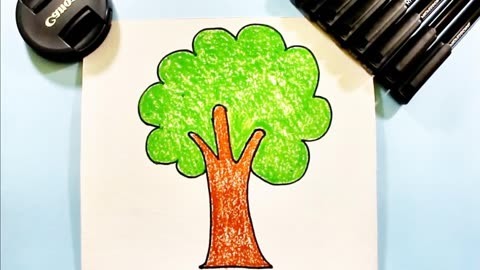 二年级学生画的大树图片